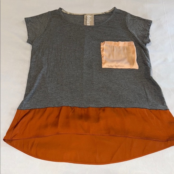 Anthropologie Dolan T Shirt Gray Brown Short Sleeve Pink Pocket Bronze Satin Hem - Picture 7 of 9